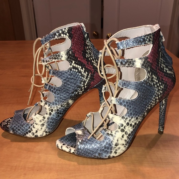 Zara Snakeskin Laceup booties 38 - Picture 5 of 8